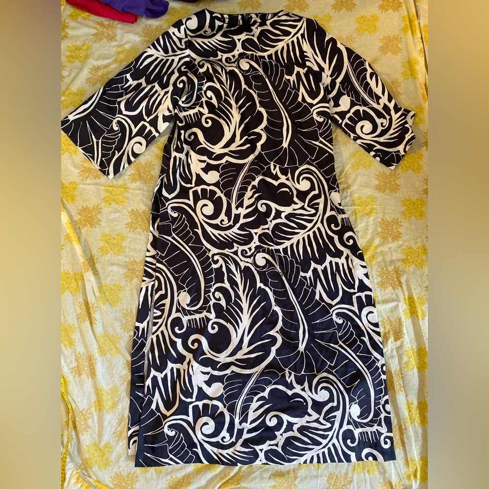 Women’s Black and White Satin Coverup Dress